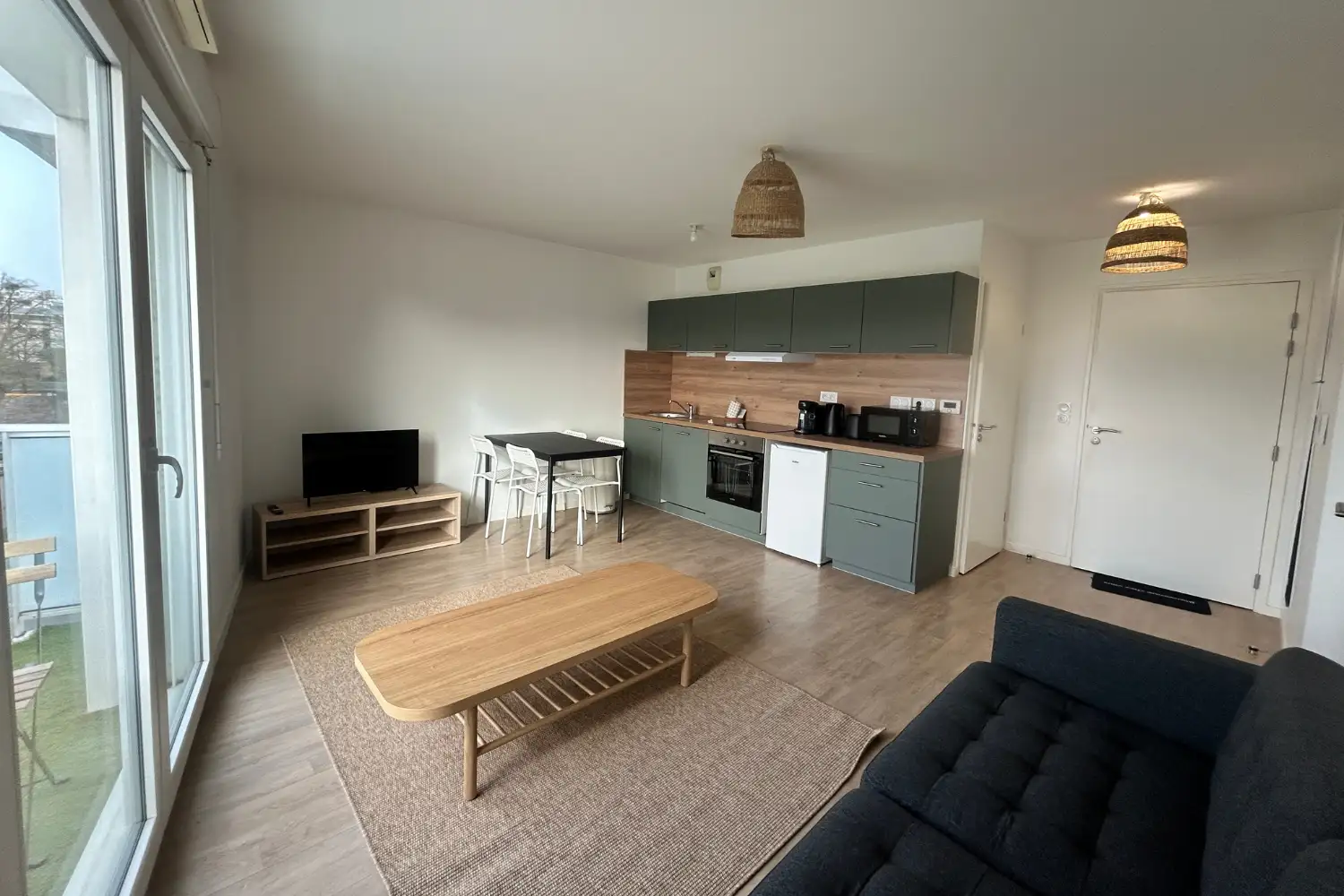 investissement-locatif-benjamin-expatrie-salle-a-manger