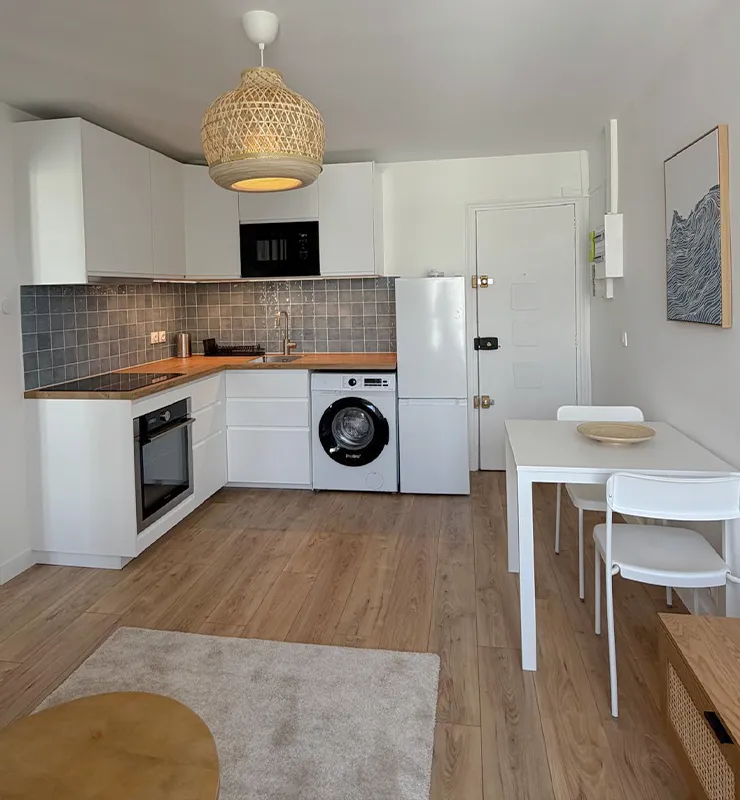 investissement-locatif-paris-edouard-apres-head Photo d'une rénovation d'appartement pour un investissement locatif à Paris